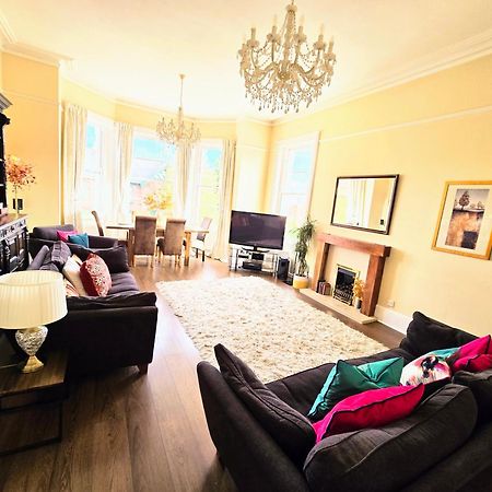 Cotswold Vip Regency Lodge Челтнъм Екстериор снимка