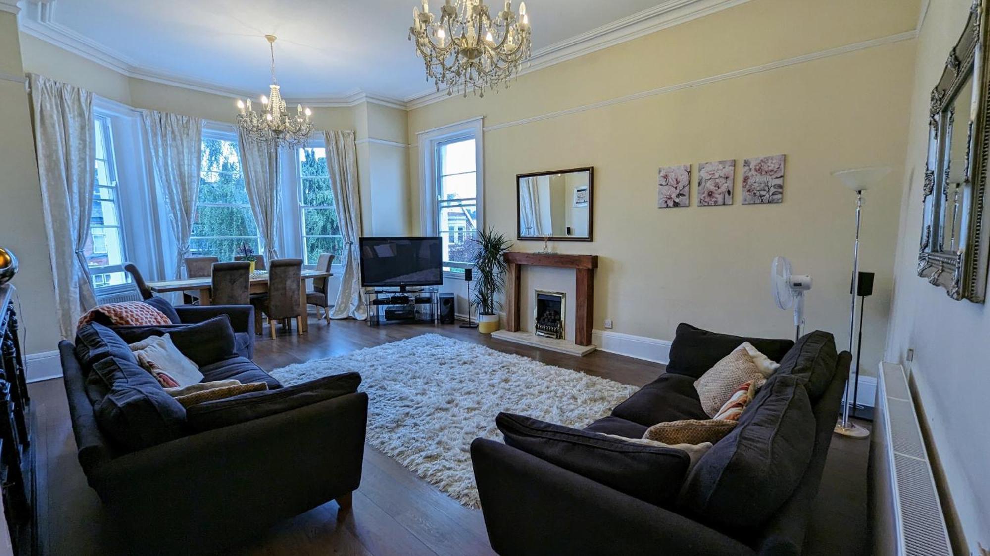 Cotswold Vip Regency Lodge Челтнъм Екстериор снимка